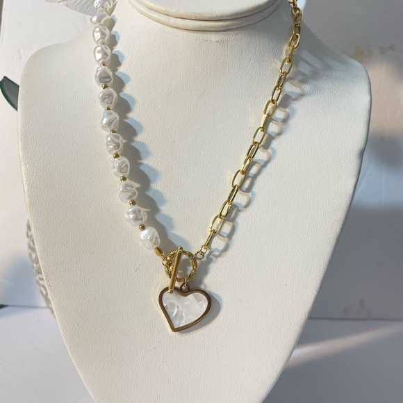 CLOVER NECKLACE - Picture 6 of 14